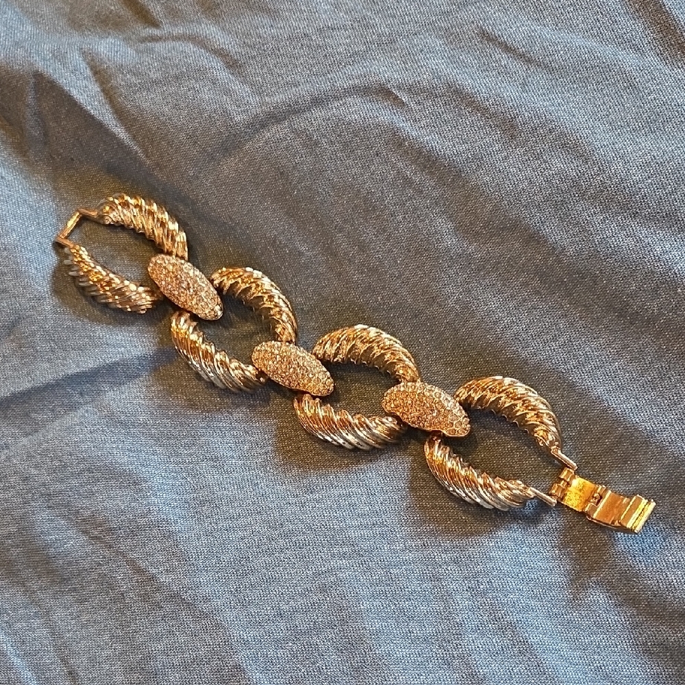 Kenneth Jay Lane Gold Textured Bracelet